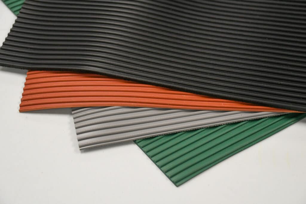 4 colors of ribbed matting